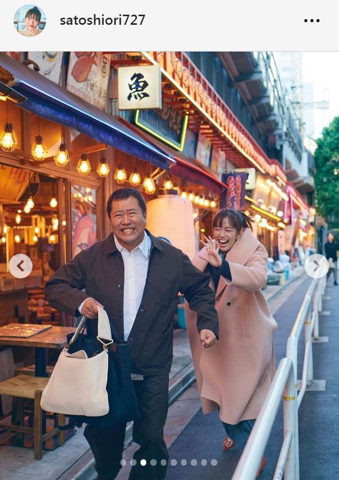 とにかく明るい安村と佐藤栞里（佐藤栞里のインスタグラムから）