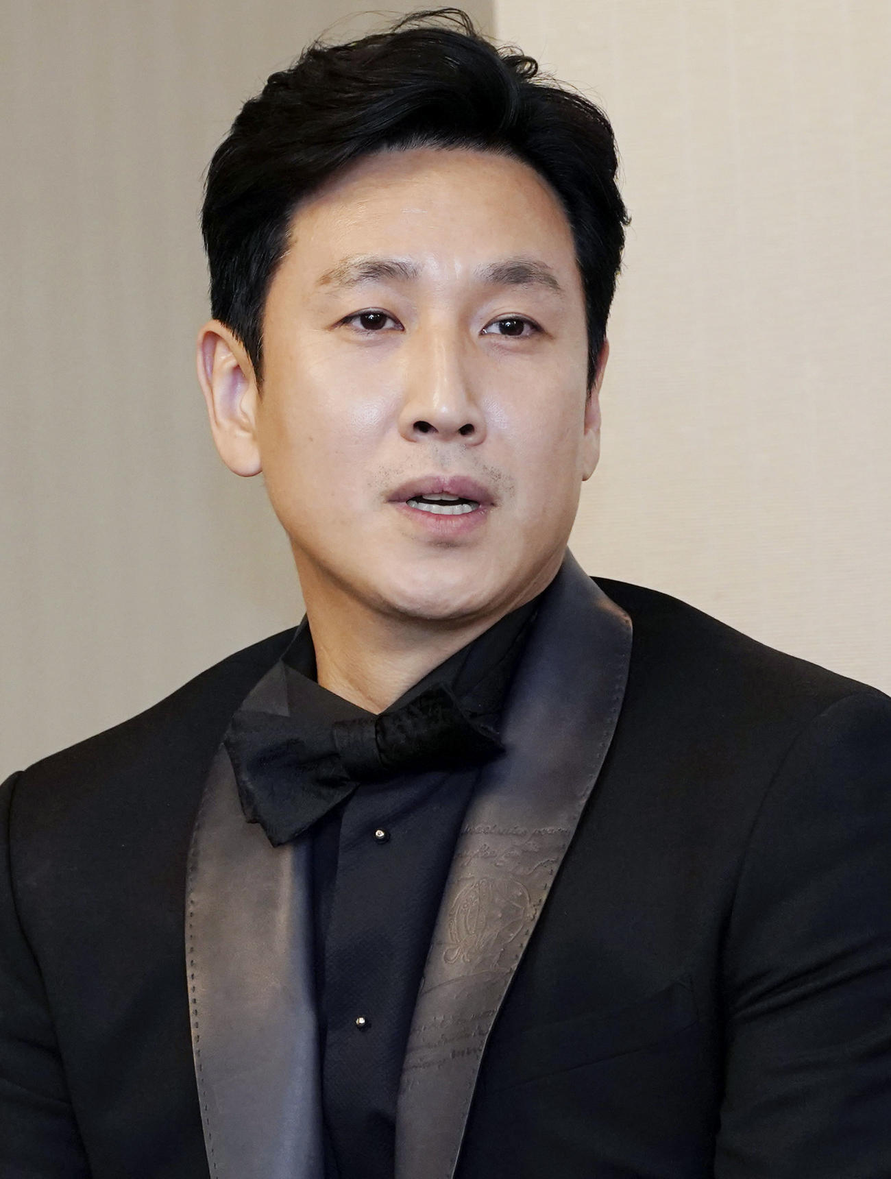 死亡が確認された韓国の人気俳優、イ・ソンギュンさん＝2020年2月、米ロサンゼルス（聯合＝共同）