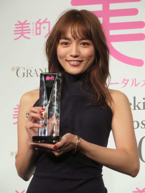 川口春奈（2023年12月撮影）