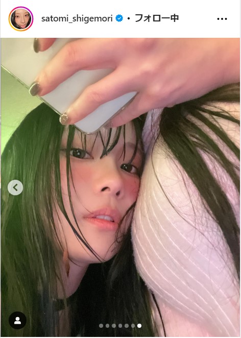 重盛さと美の公式インスタグラムから