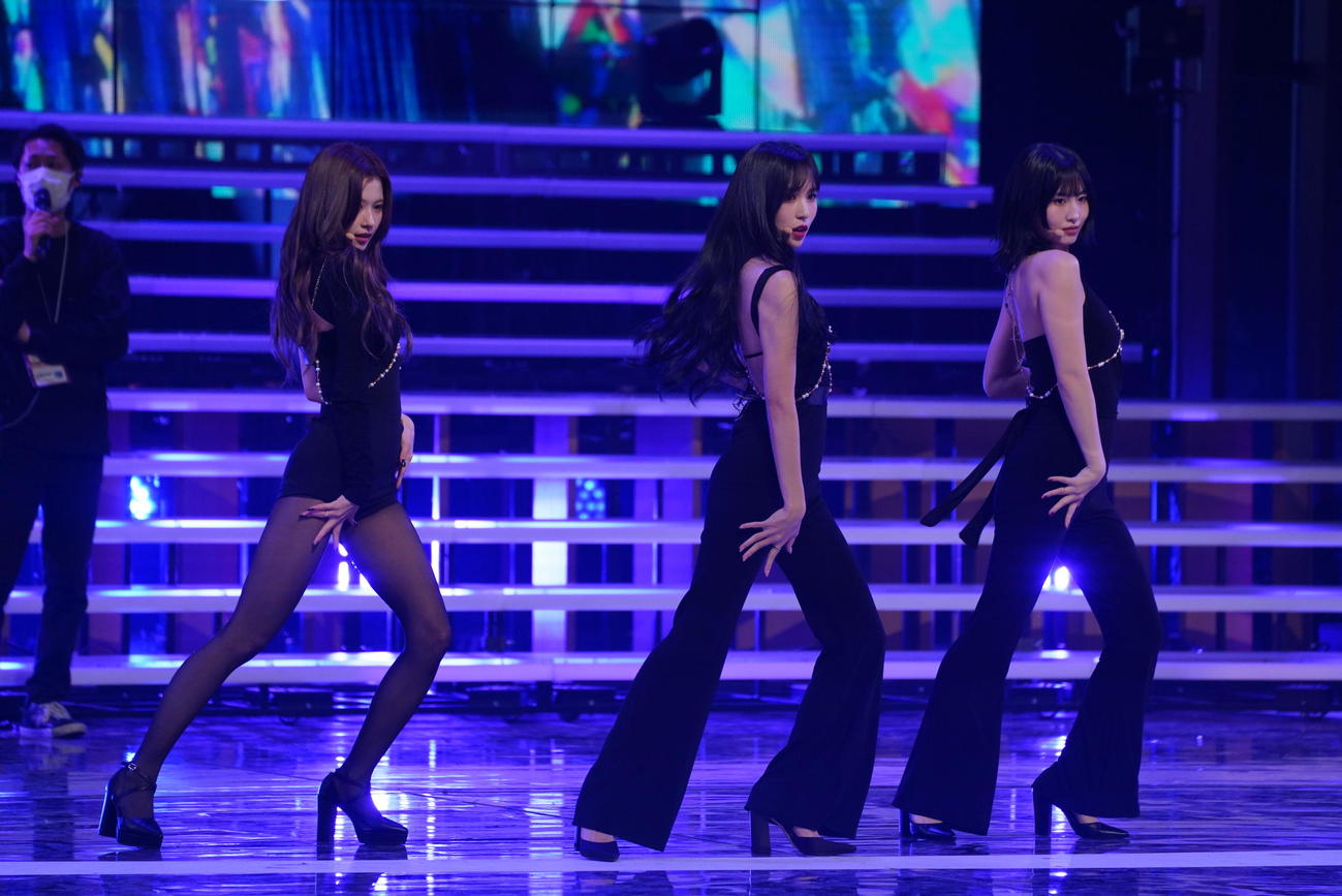 NHK紅白歌合戦リハーサルで音合わせをするMISAMO