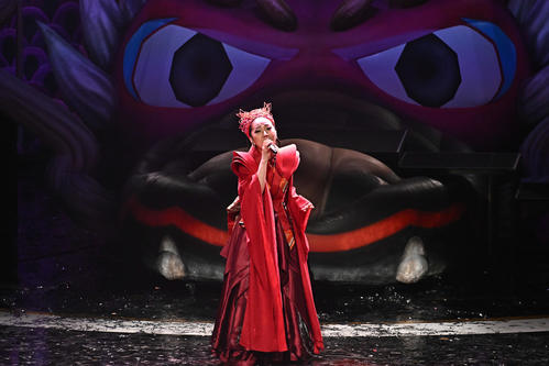 紅白歌合戦で熱唱するMISIA(撮影・滝沢徹郎)