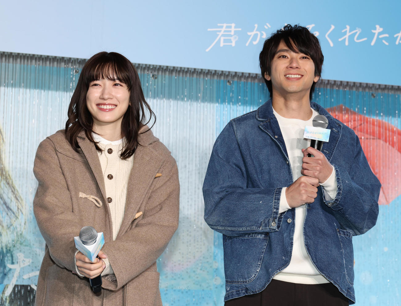 ドラマ「君が心をくれたから」フォトスポットお披露目イベントを行う永野芽郁（左）と山田裕貴（撮影・中島郁夫）