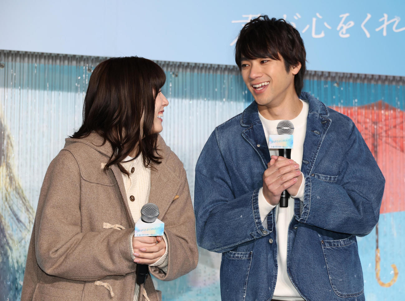ドラマ「君が心をくれたから」フォトスポットお披露目イベントを行う永野芽郁（左）と山田裕貴（撮影・中島郁夫）