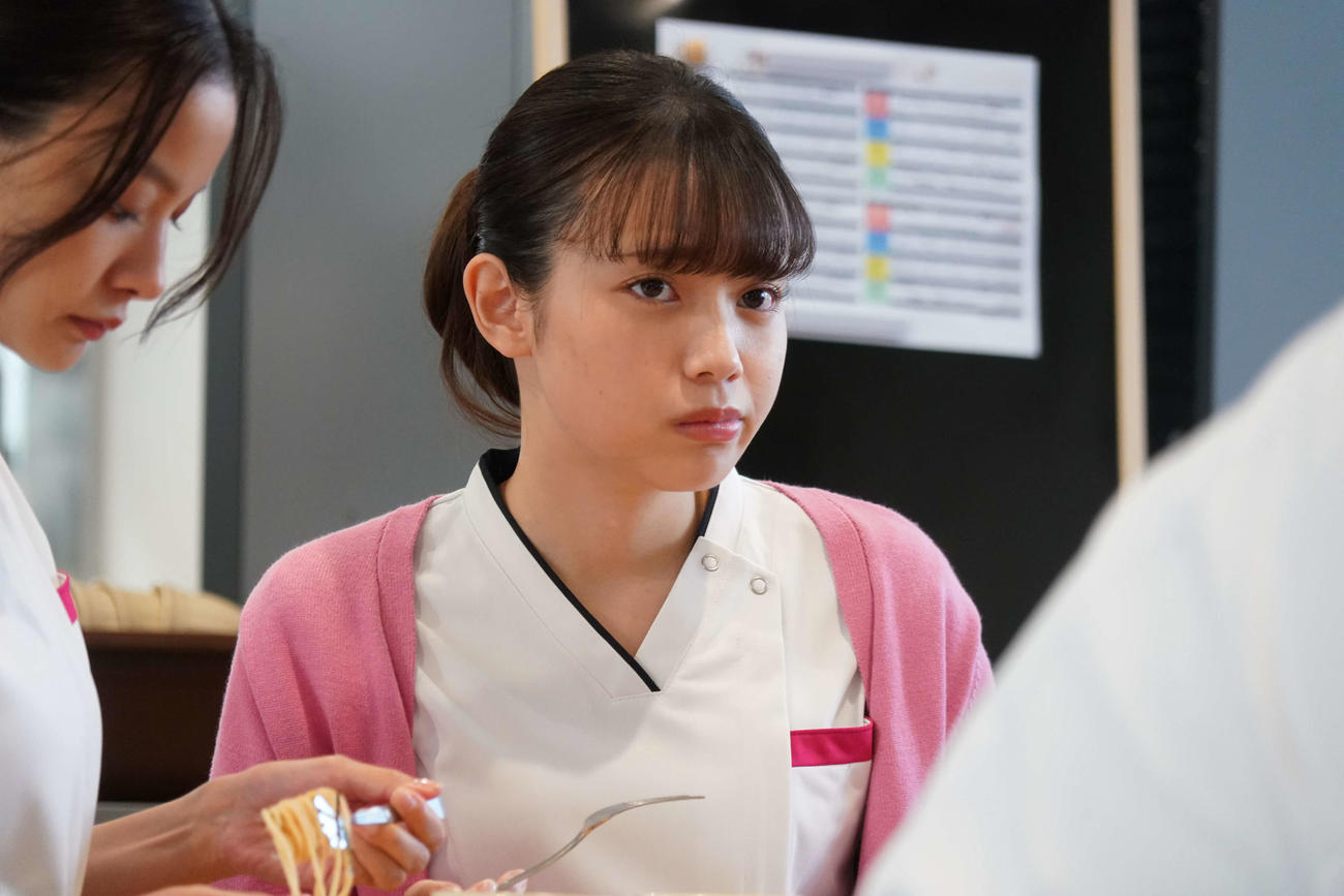 日本テレビ系連続ドラマ「となりのナースエイド」に出演する、あかせあかり