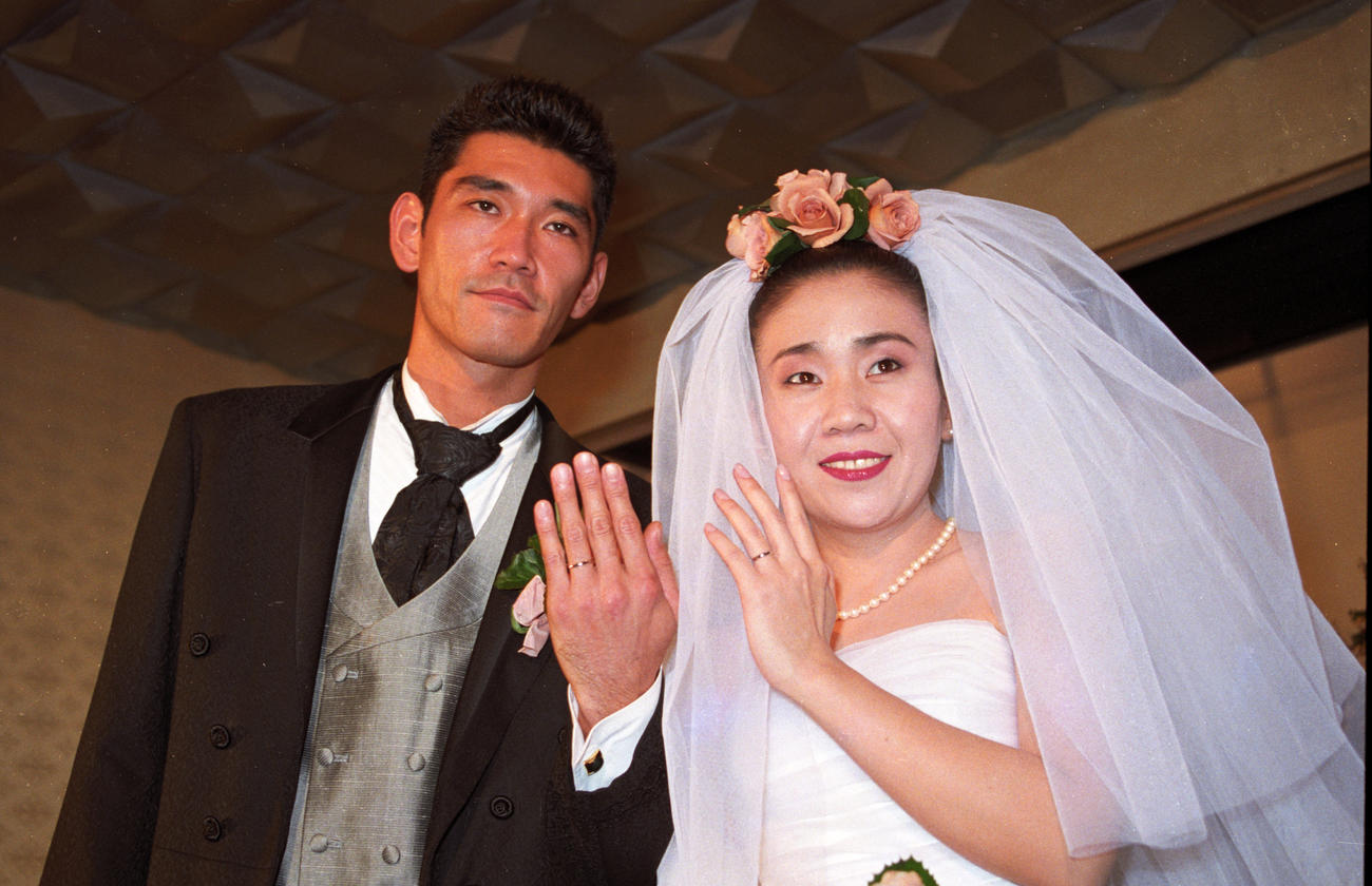 92年、中村メイコさんの次女神津はづきと杉本哲太が結婚