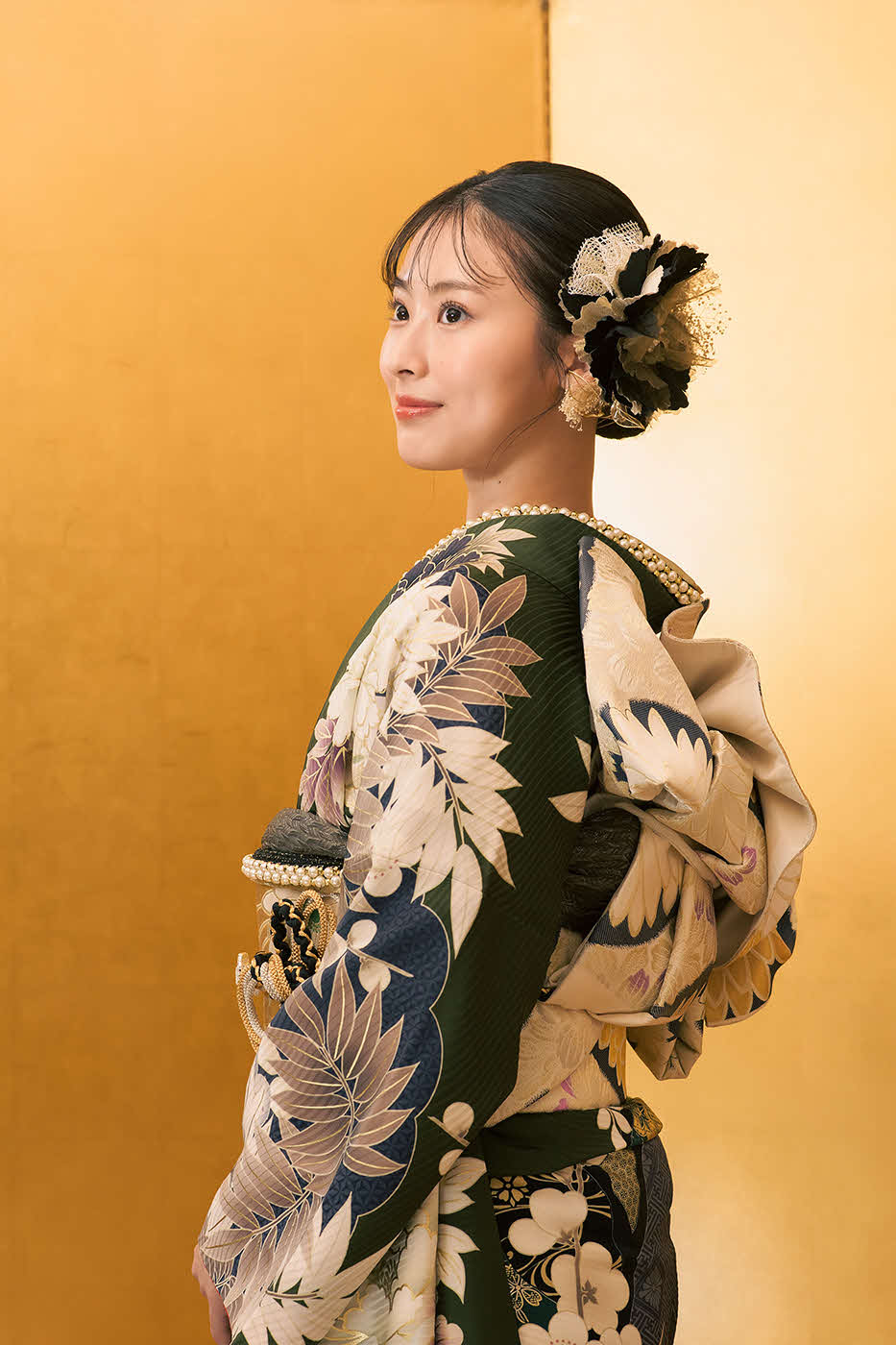 20歳のお披露目となった井本彩花（衣装協力・ジョイフル恵利、振り袖ハクビ）