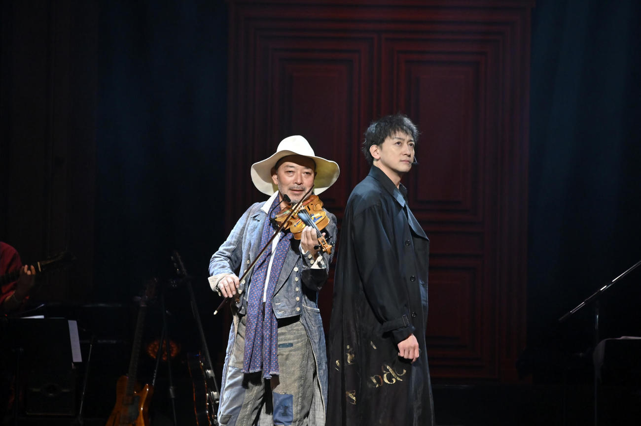 山本耕史（右）と古澤巌によるコンサートツアー「DANDYISM BANQUET 2」が始まった