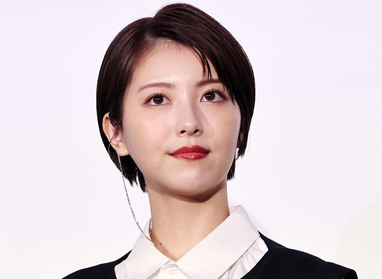 浜辺美波（2023年11月撮影）
