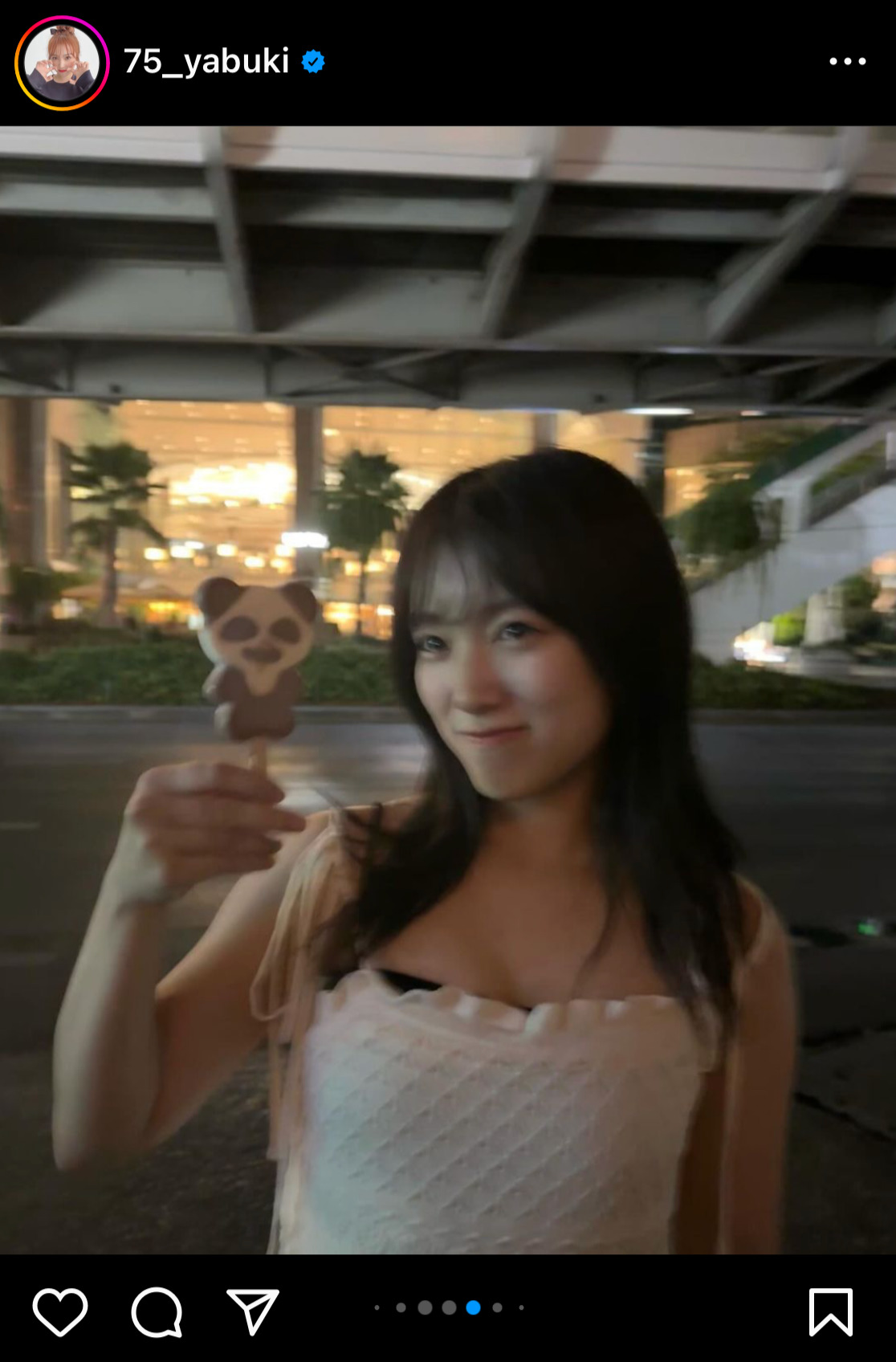 矢吹奈子のインスタグラムから