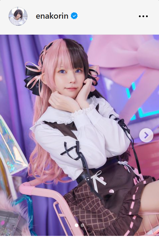 えなこのインスタグラムから