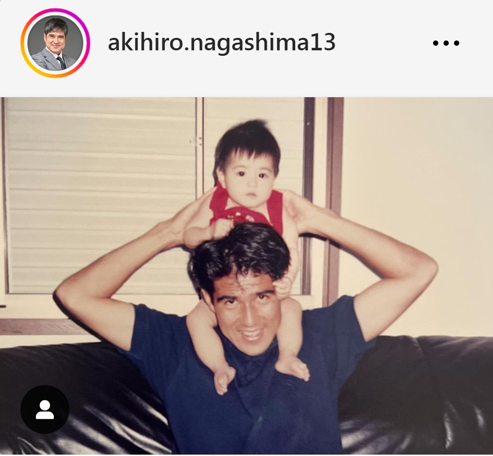 幼い永島優美アナを肩車した永島昭浩氏（永島昭浩氏のインスタグラムから）