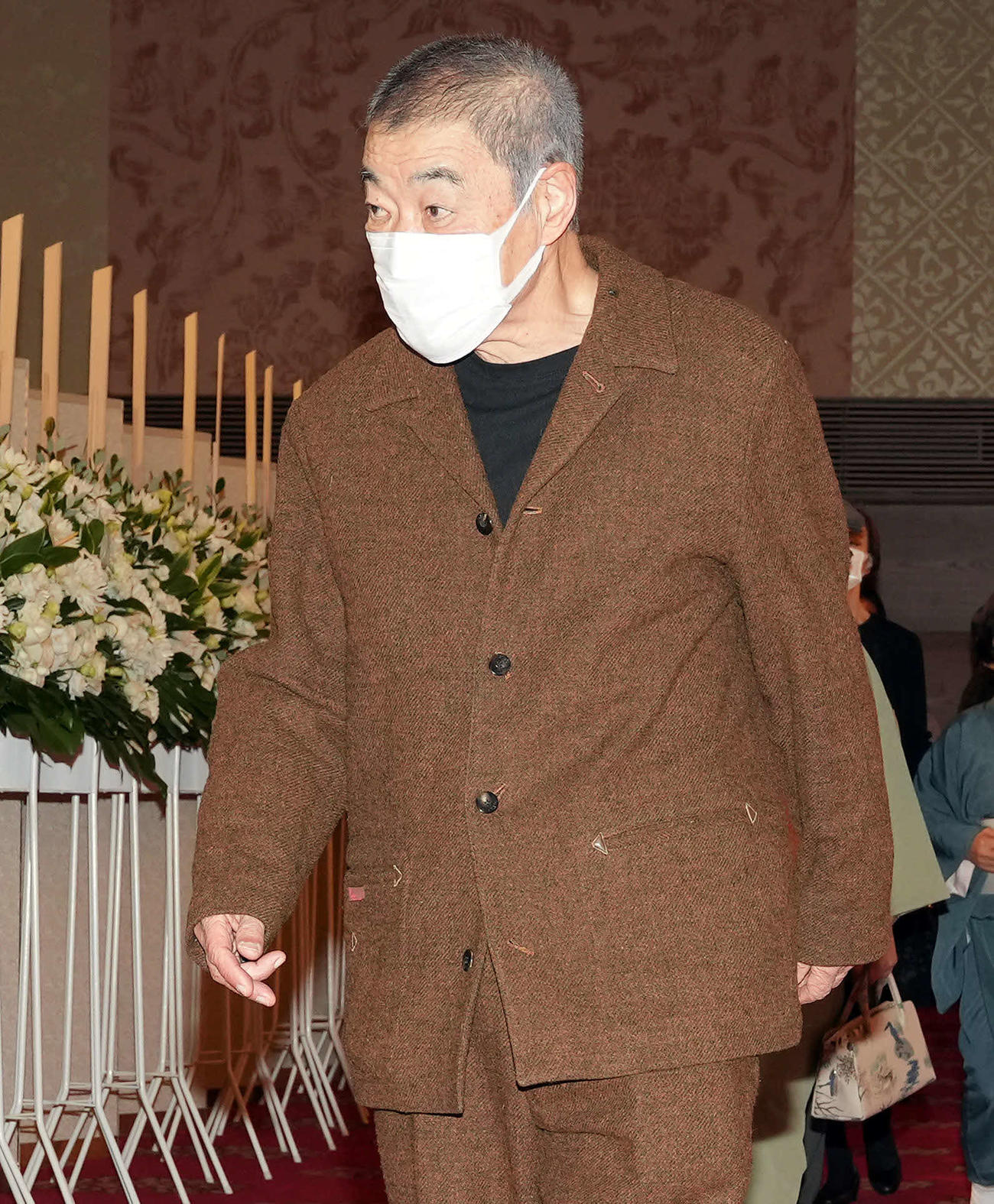 「十八世中村勘三郎十三回忌追善　偲ぶ会」に参列した柄本明（撮影・たえ見朱実）