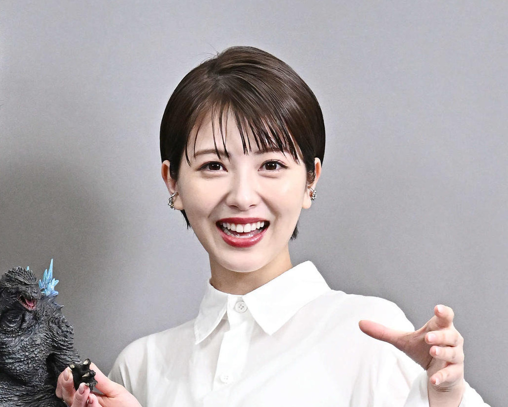 浜辺美波（2024年1月撮影）