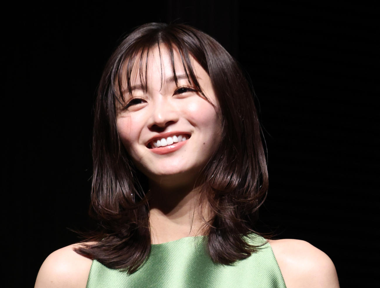 ドラマ「アイのない恋人たち」制作発表会見を行った岡崎紗絵（撮影・中島郁夫）
