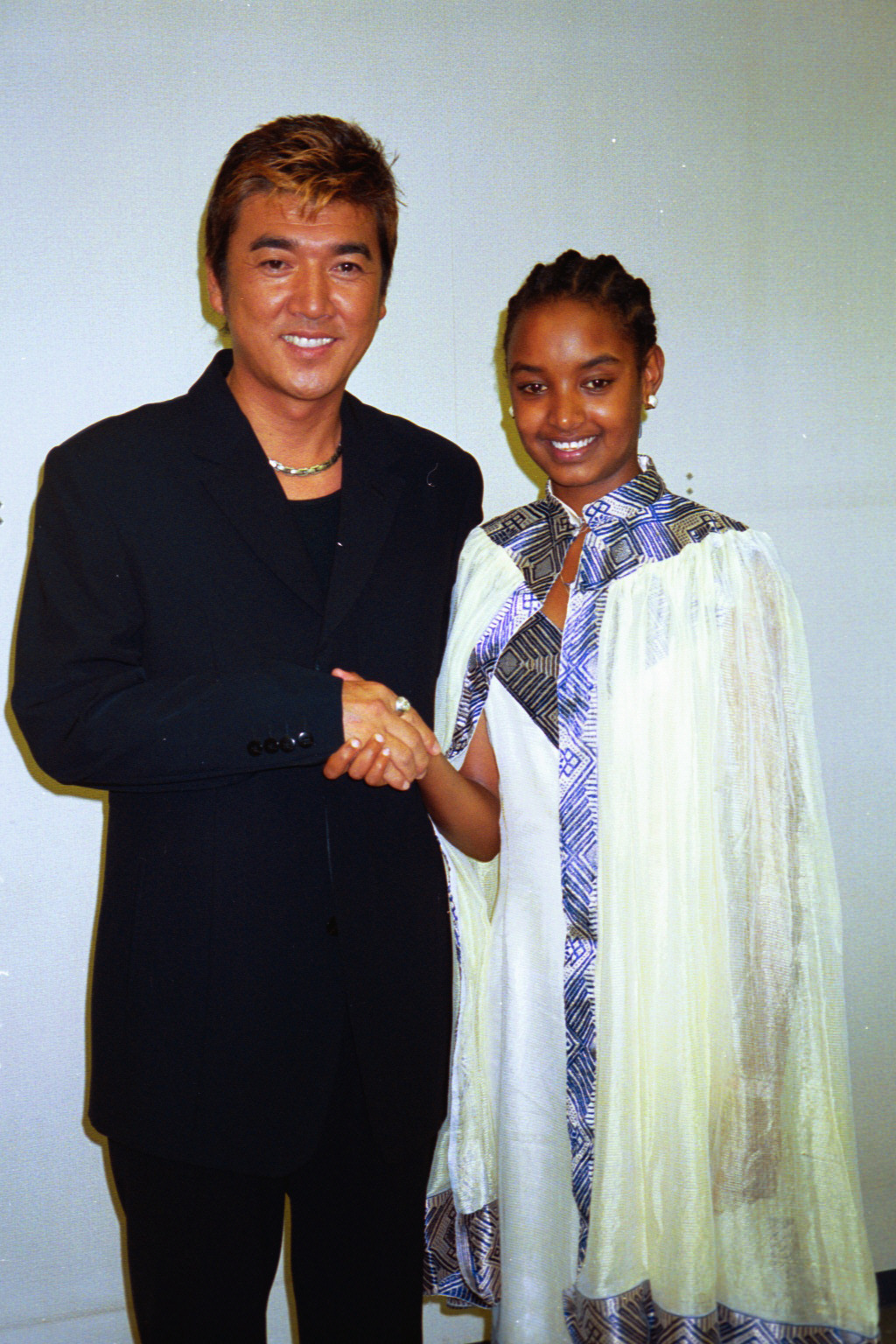 エチオピアから演歌歌手・メロンちゃんを発掘した小金沢昇司さん（2000年6月撮影）