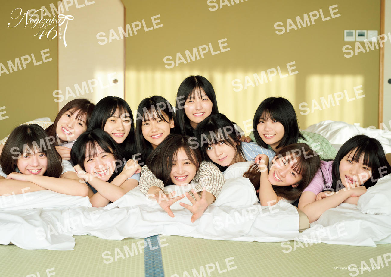乃木坂46の5期生写真集「あの頃、乃木坂にいた」の特典ポスター