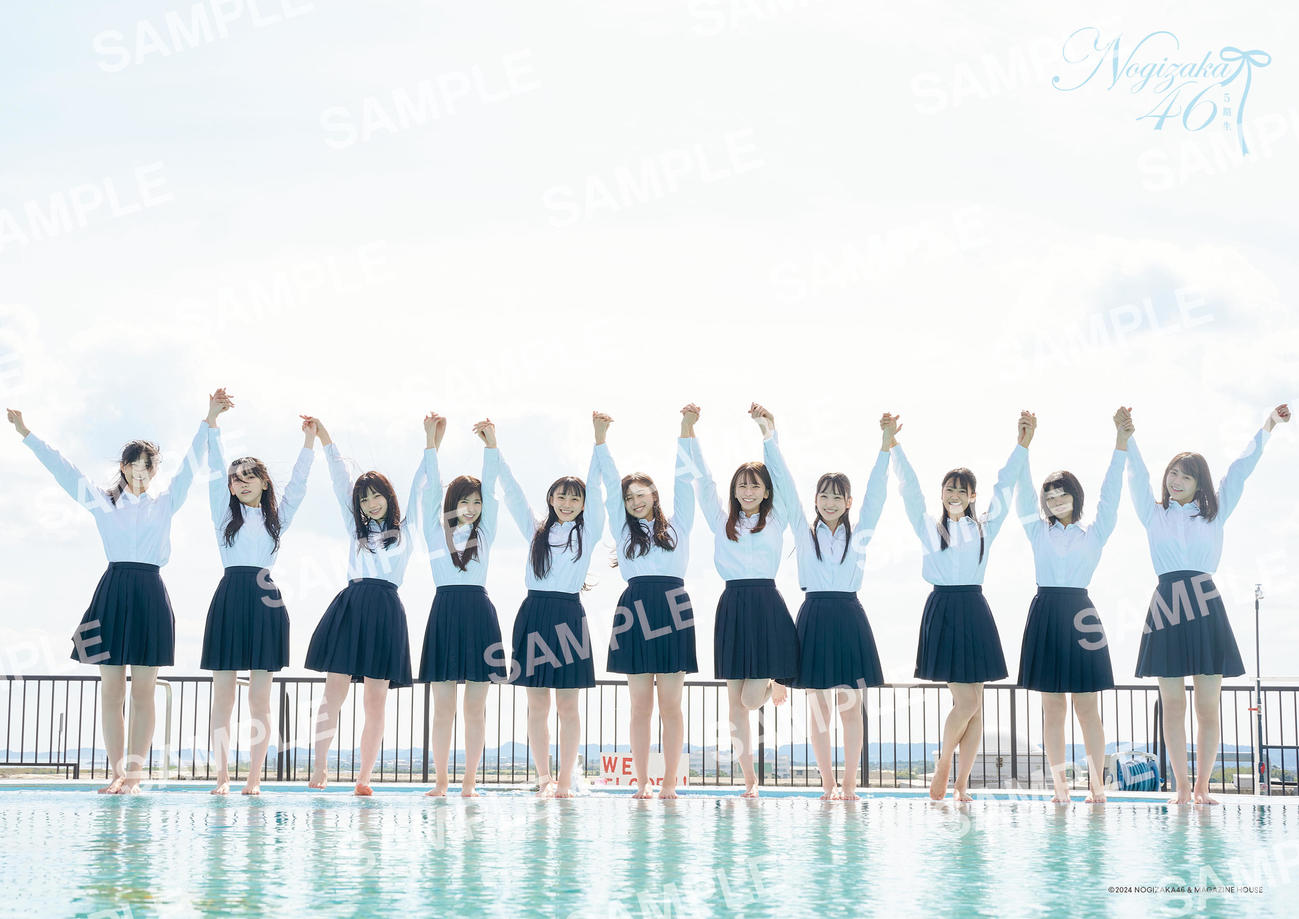 乃木坂46の5期生写真集「あの頃、乃木坂にいた」の特典ポスター