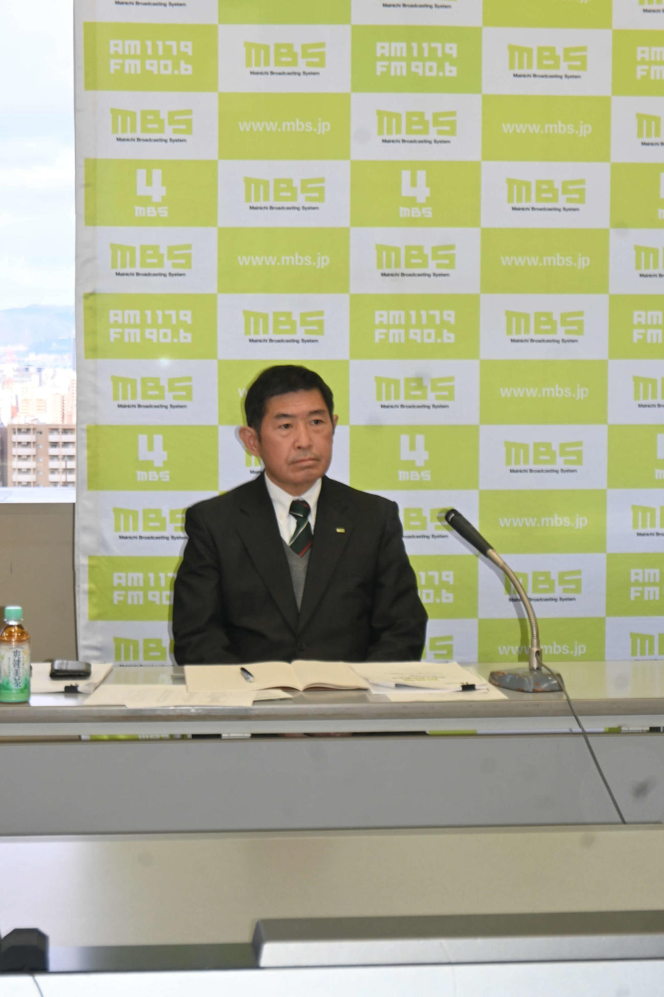新春会見を行った虫明洋一社長（撮影・松浦隆司）