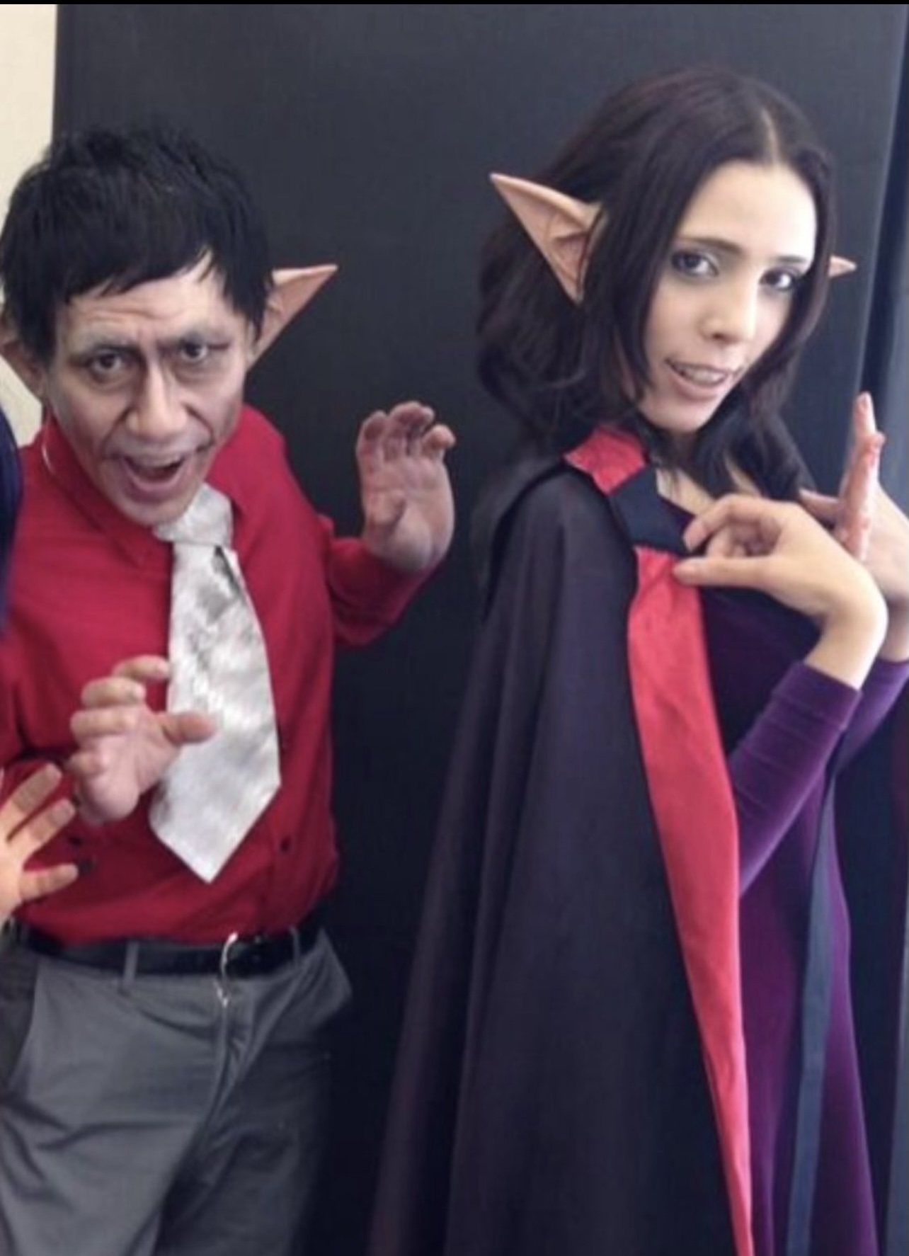 エスパー伊東さんとコスプレをするフィフィ（フィフィのX（旧Twitter）から）