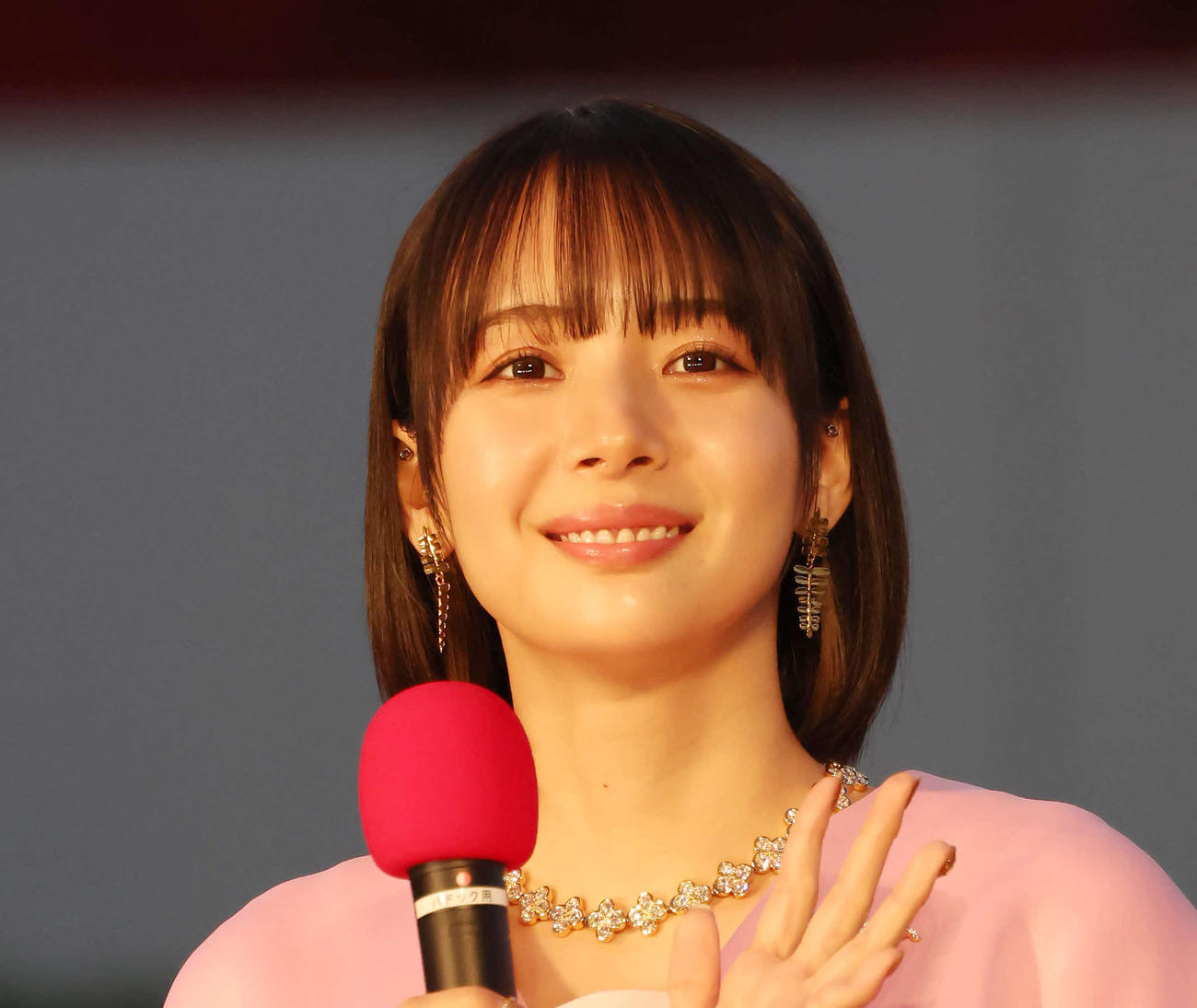 プロ雀士の岡田紗佳（2023年12月撮影）