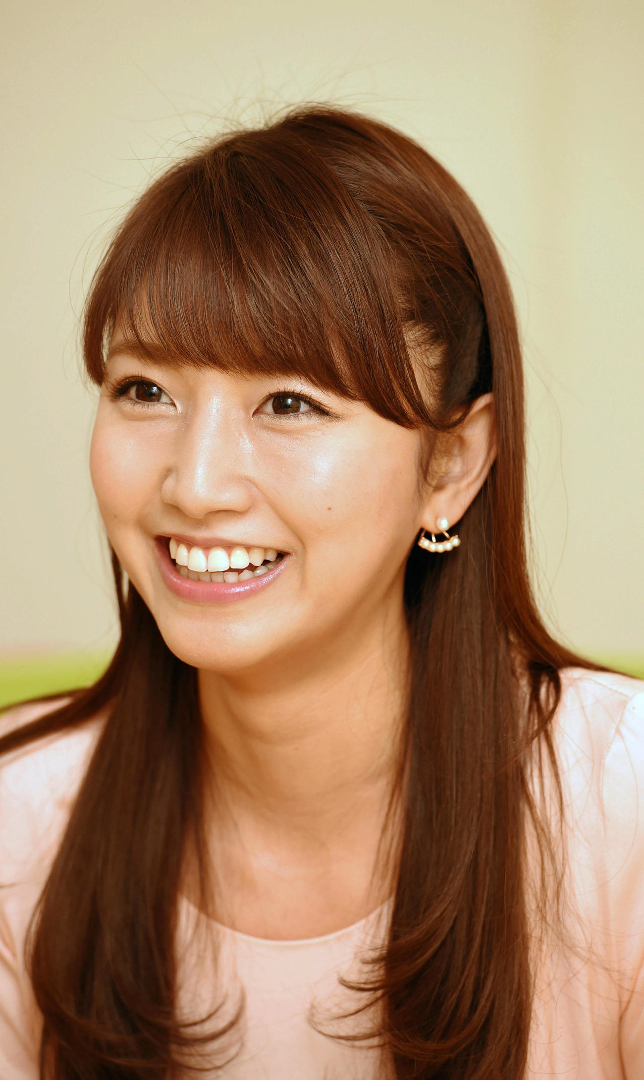三田友梨佳（2015年11月撮影）