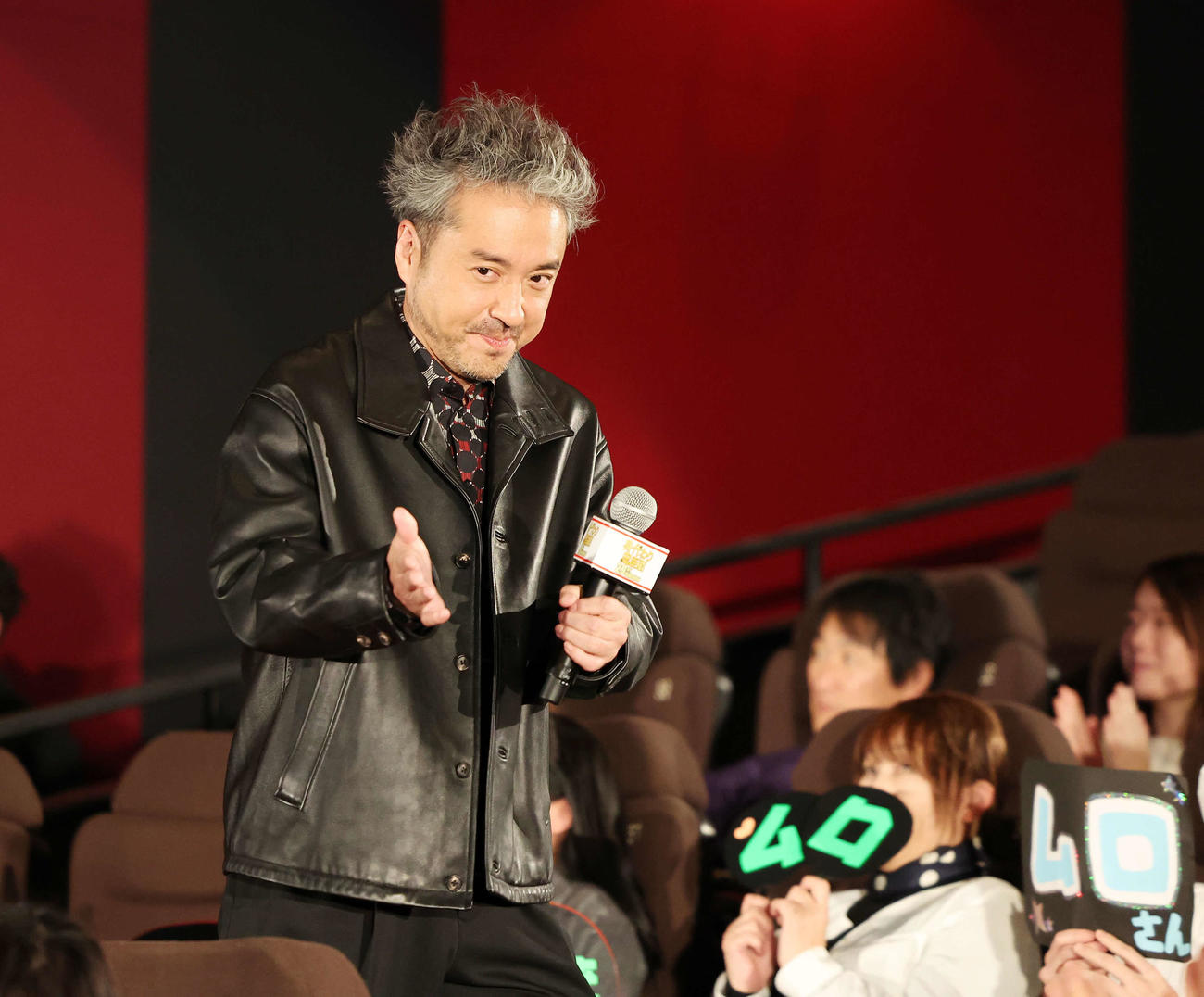 映画「身代わり忠臣蔵」完成披露試写会に登壇したムロツヨシ（撮影・宮地輝）