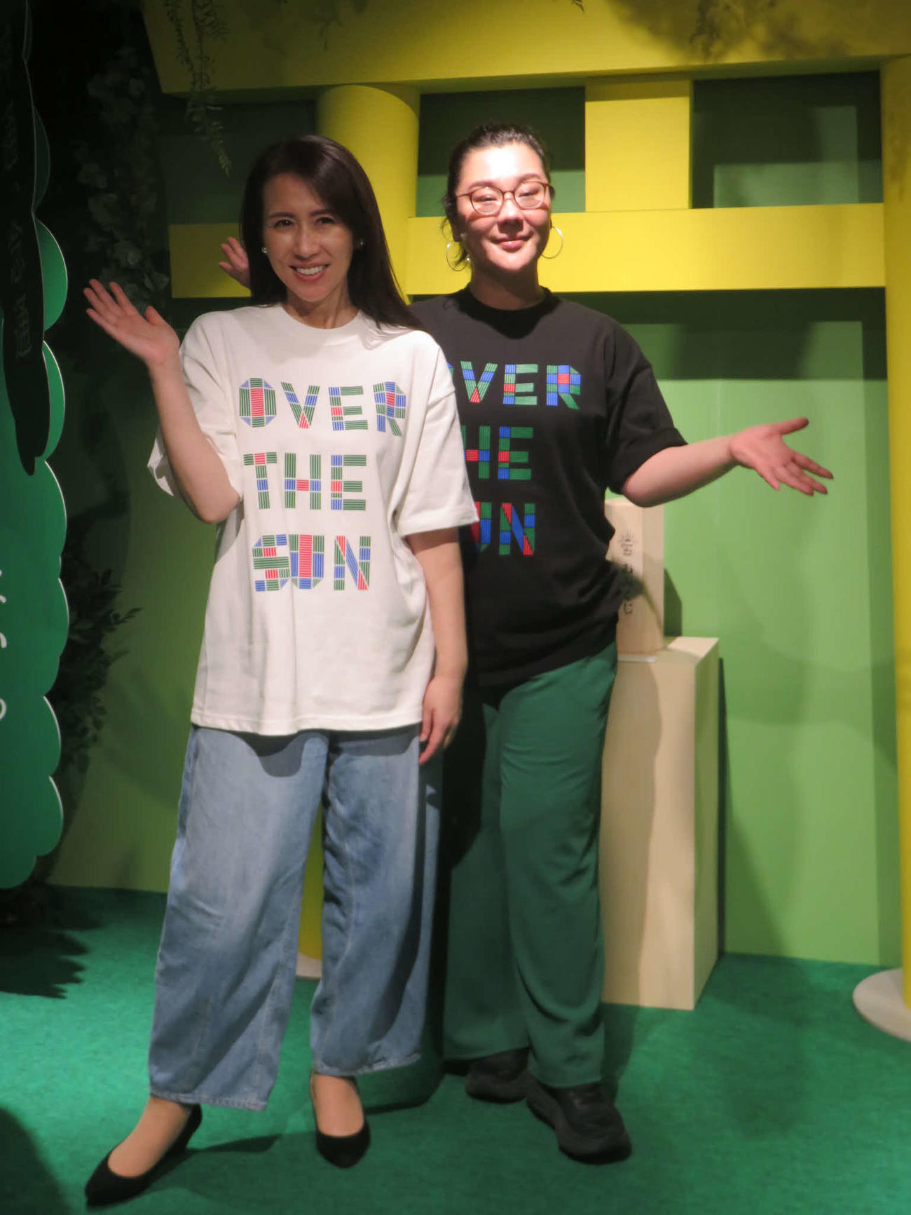 堀井美香（左）とジェーン・スー