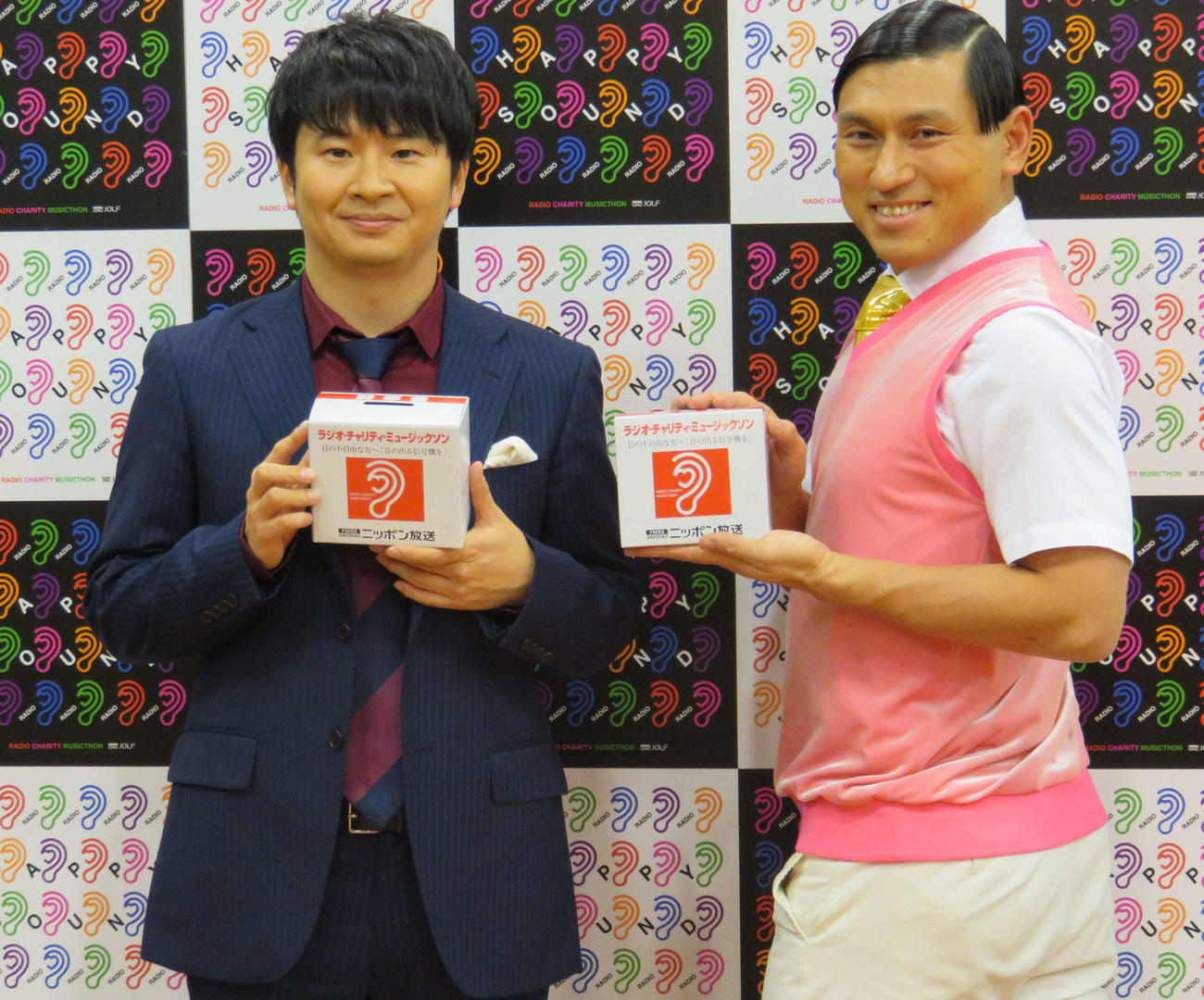 オードリーの若林正恭（左）と春日俊彰（2017年12月撮影）