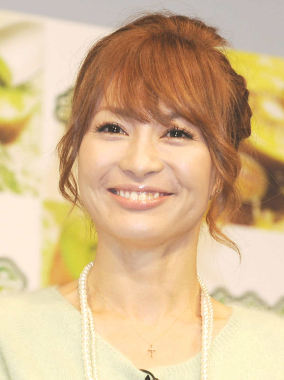 新山千春（2012年9月撮影）