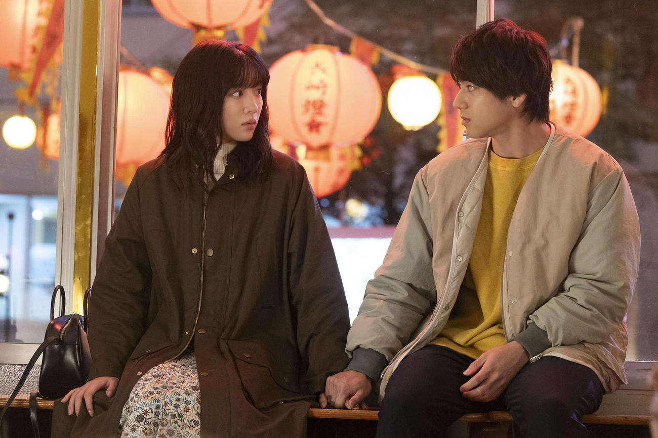 フジテレビ系「君が心をくれたから」に出演する永野芽郁、山田裕貴(C)フジテレビ