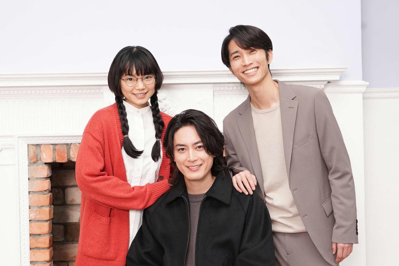 日本テレビ系ドラマ「ACMA：GAME　アクマゲーム」に出演する、左から古川琴音、間宮祥太朗、SixTONES田中樹