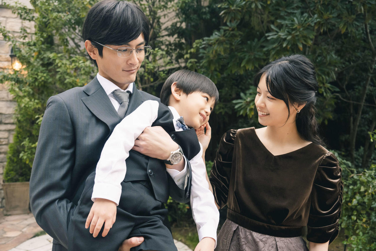 Amazonプライムビデオで6月に世界配信予定のドラマ「1122　いいふうふ」に出演した、左から高良健吾、千葉惣二朗、西野七瀬(C)渡辺ペコ／講談社(C)murmur Co., Ltd.