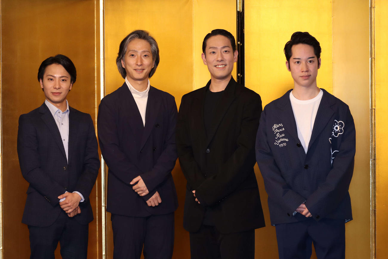 「歌舞伎町大歌舞伎」の記者懇親会を行った、左から中村鶴松、中村七之助、中村勘九郎、中村虎之介