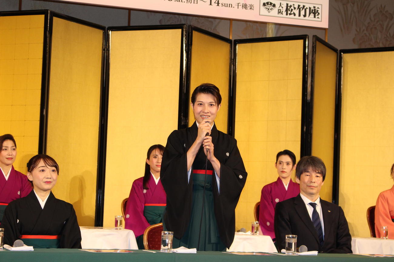 「春のおどり」公演の意気込みを語る楊琳