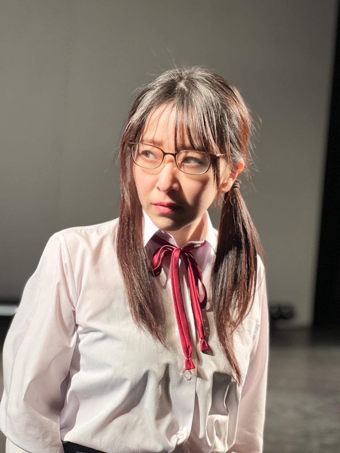 舞台「オプティーマへようこそ！」で初主演を務める中冨杏子