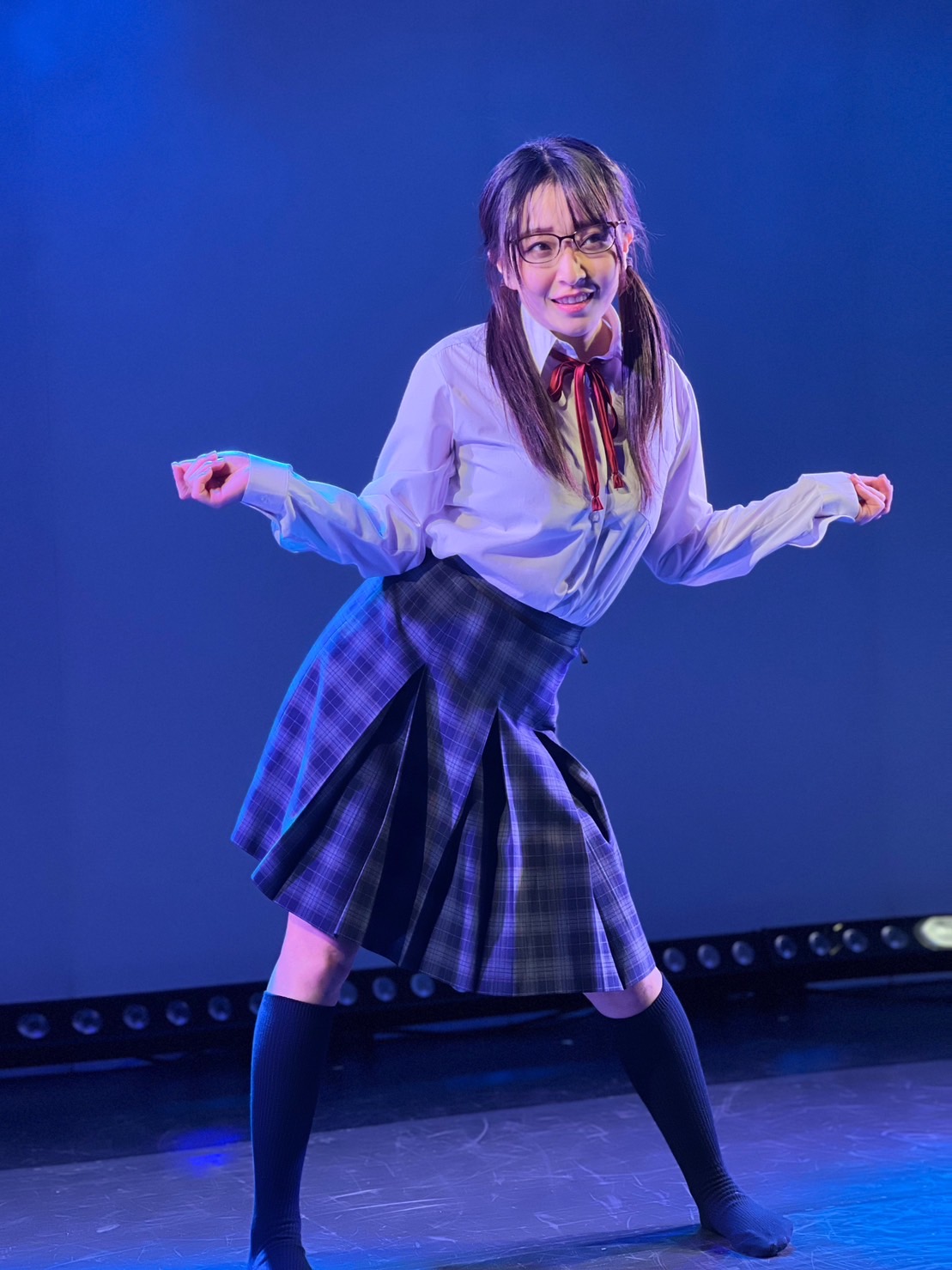 舞台「オプティーマへようこそ！」で初主演を務める中冨杏子