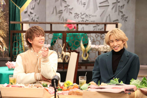 フジテレビ系「オドオド×ハラハラ」に出演する左から北山宏光、三宅健(C)フジテレビ