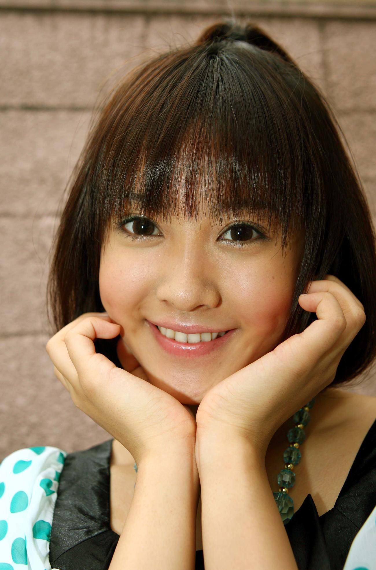 かわいい笑顔が魅力の山本ひかる（2008年撮影）
