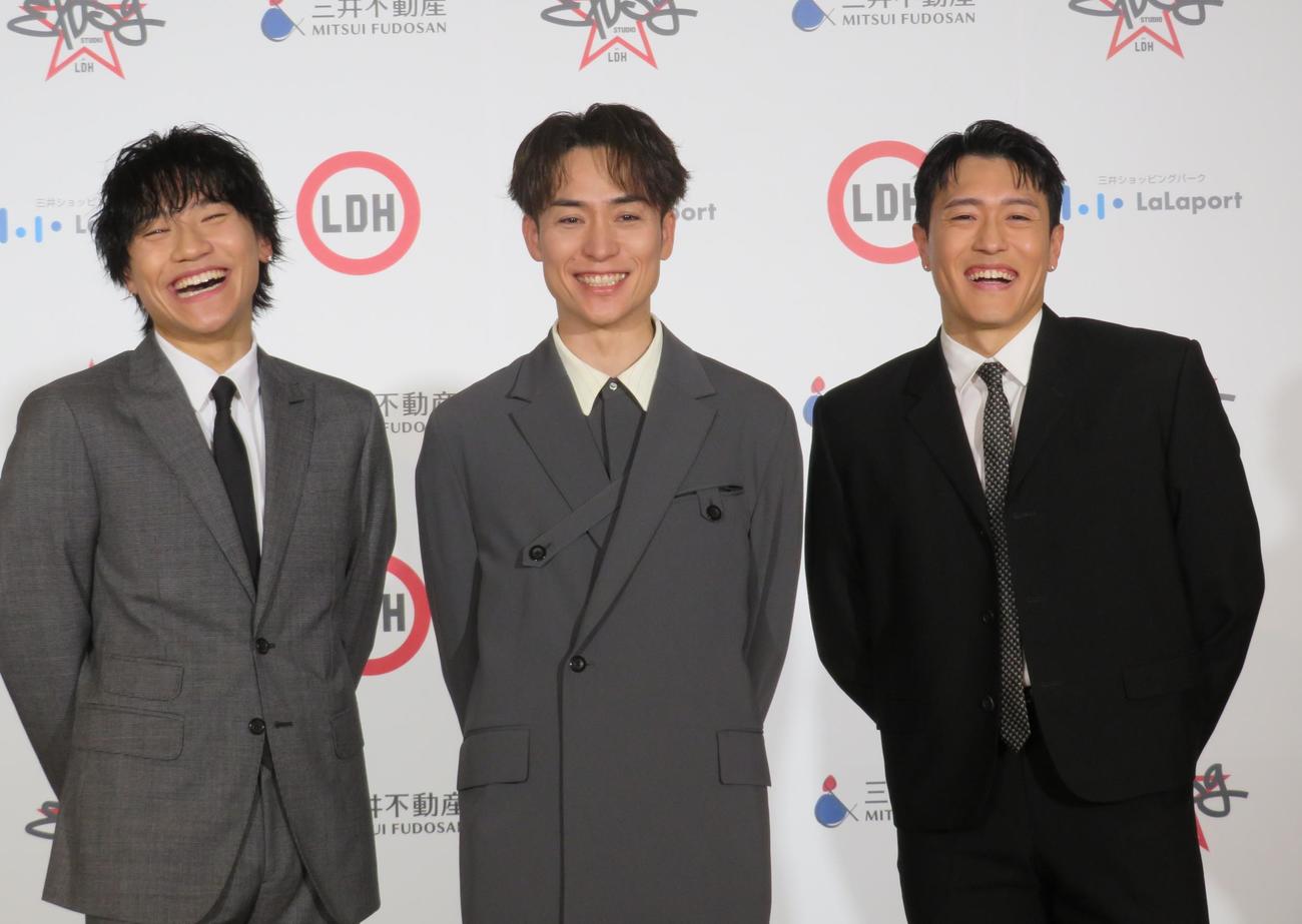 「EXPG STUDIO」船橋校の開校記者会見を行った、左からGENERATIONS小森隼、EXILE TETSUYA、GENERATIONS中務裕太