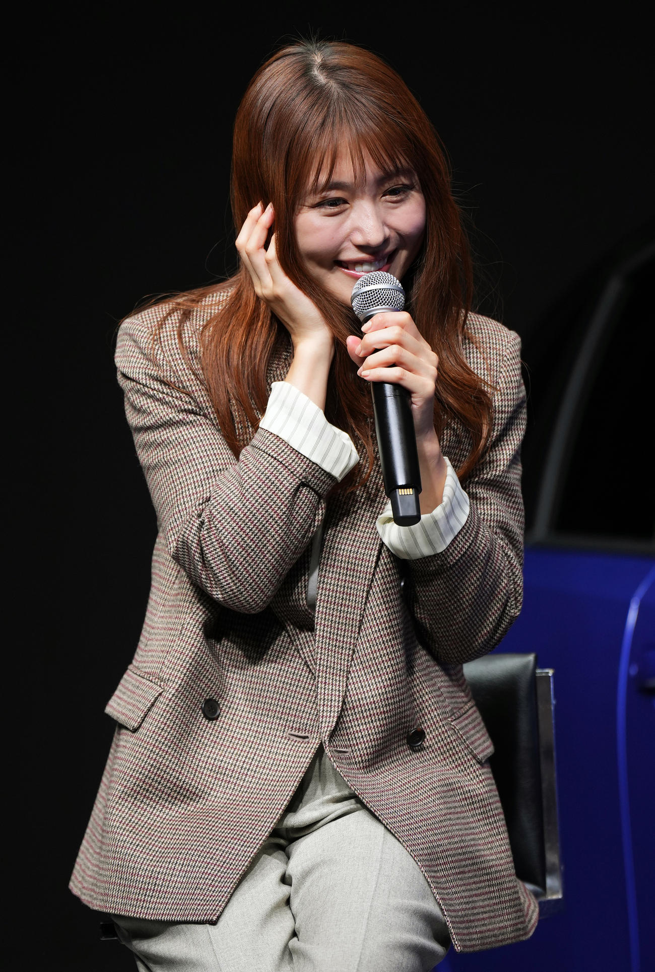 NEW日産ノート発売記念新CM発表会に登場し、笑顔でコメントする有村架純（撮影・菅敏）