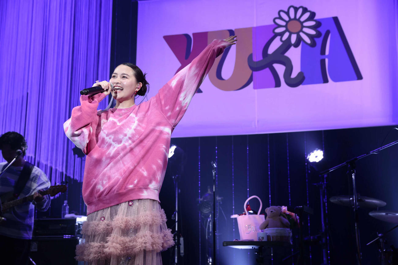 80億回再生で話題のシンガー・ソングライター有華、ワンマンライブで新曲を初披露 - 音楽写真ニュース : 日刊スポーツ