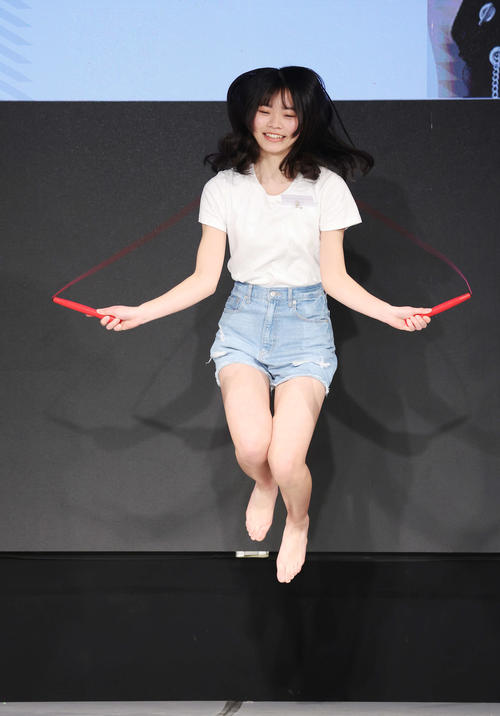 「TGC AUDITION 2024」公開ドラフト会議で自己PRする優羽さん(撮影・宮地輝)