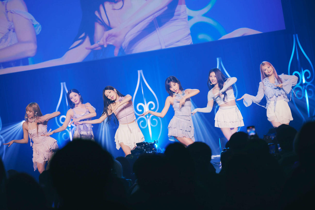 ツアー「FESTA」日本公演を開催したPURPLE K！SS。左からイレ、ユキ、ナ・ゴウン、ドシ、チェイン、スアン