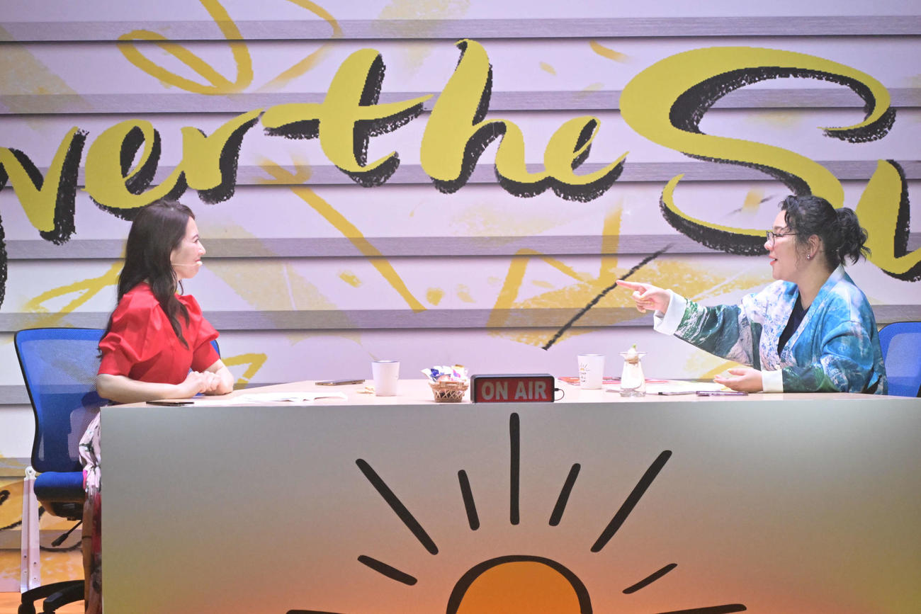 「ジェーン・スーと堀井美香の『OVER THE SUN』」番組イベント「幸せの黄色い私たち」（C）TBSラジオ