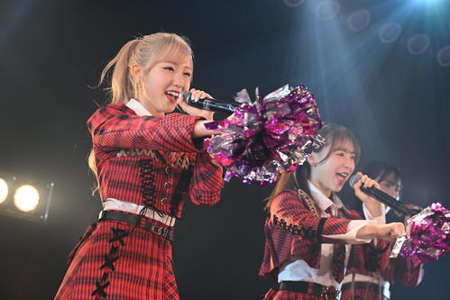 AKB卒業の本田仁美、初写真集は「92点」と絶妙「前日クリームパンを