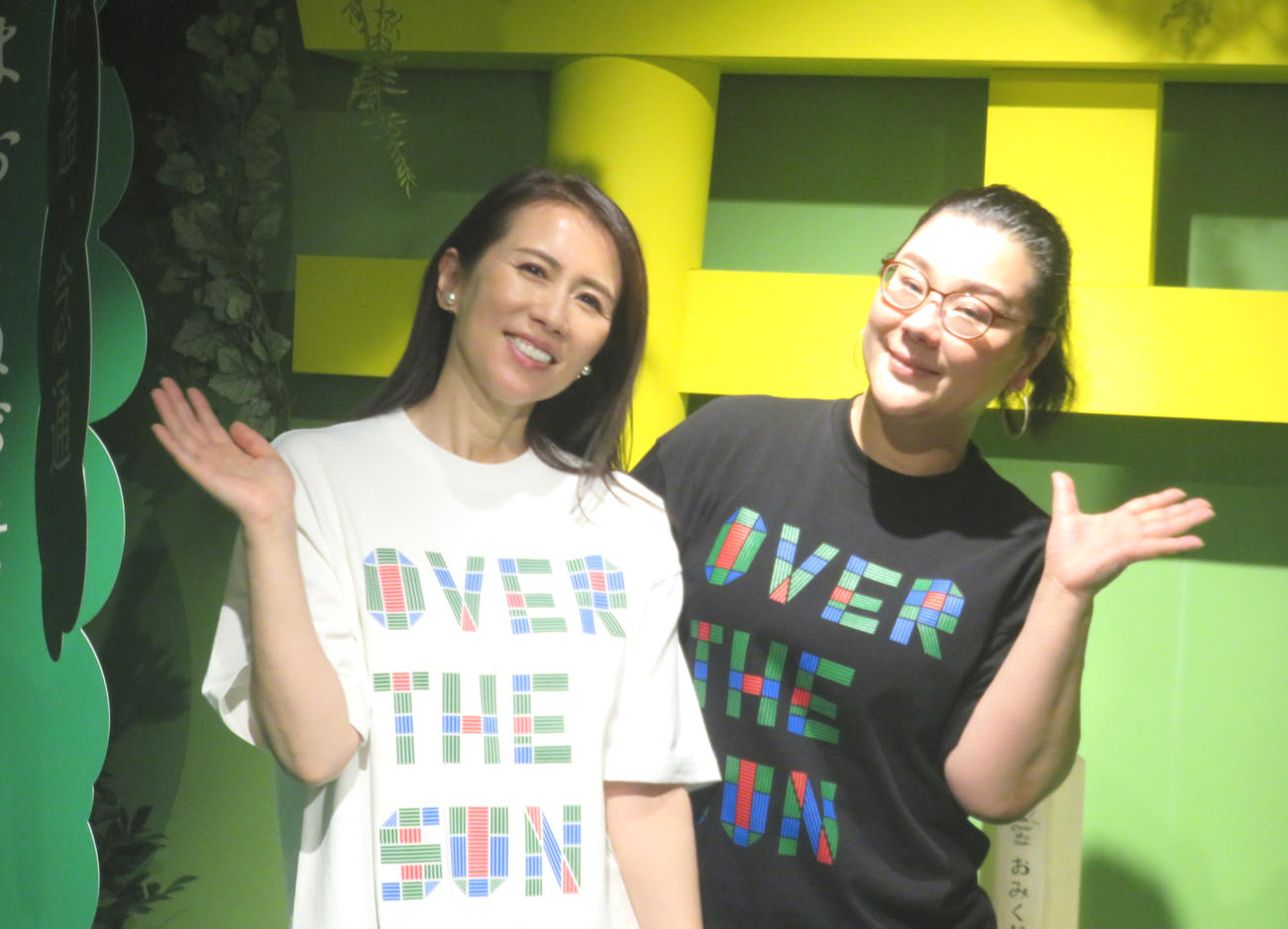 堀井美香（左）とジェーン・スー
