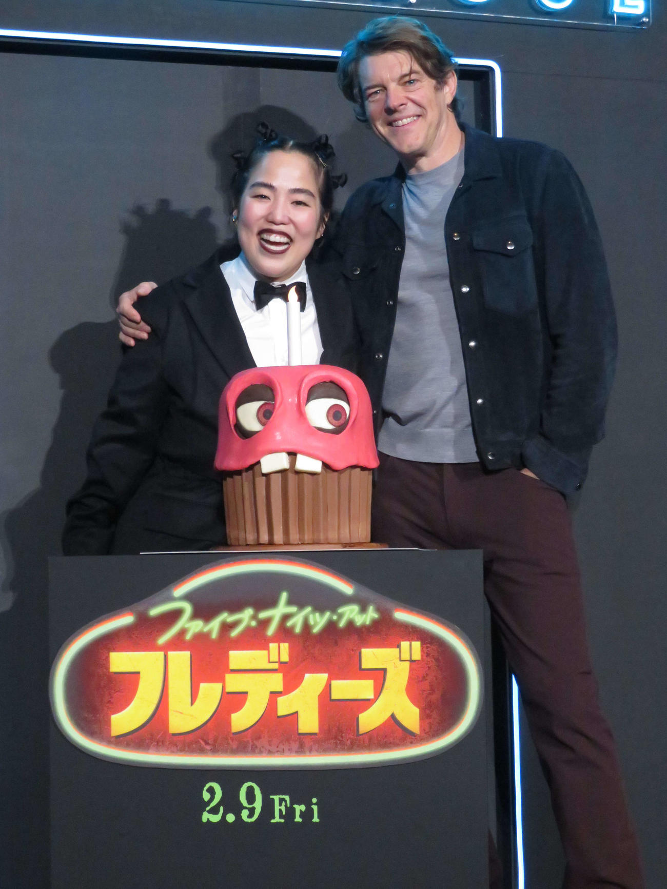 「ファイブ・ナイツ・アット・フレディーズ」スペシャルナイトイベントに登壇したゆりやんレトリィバァ（左）とジェイソン・ブラム氏