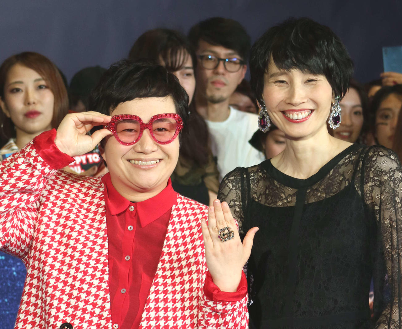 ハリセンボンの近藤春菜（左）と箕輪はるか（2019年撮影）