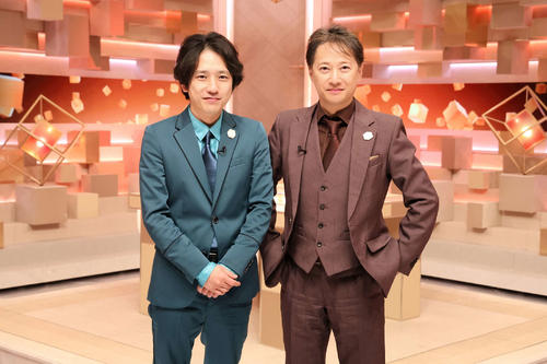 フジテレビ系「だれかtoなかい」新MCの二宮和也（左）と中居正広（C）フジテレビ